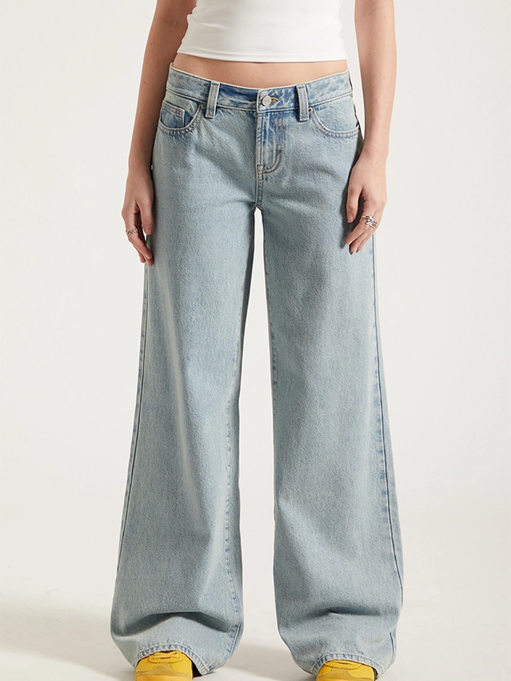 PacSun low rise baggy 22